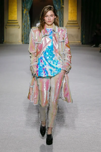 Look 5